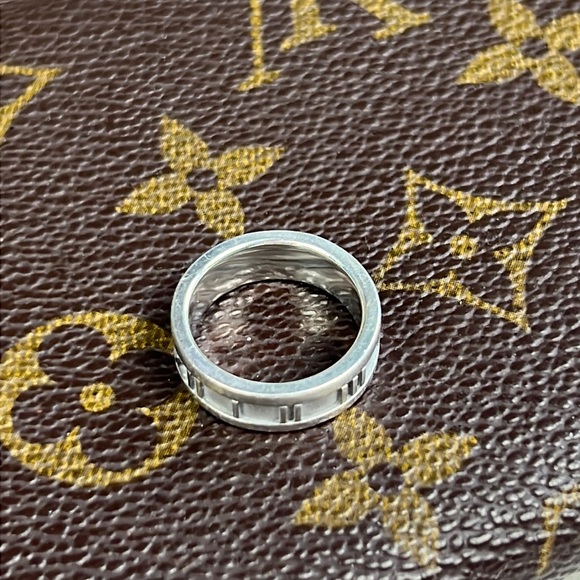 TIFFANY & CO. Atlas 1995 Roman Number  Sterling Silver 925 Ring  sz:5.5 - Picture 3 of 13